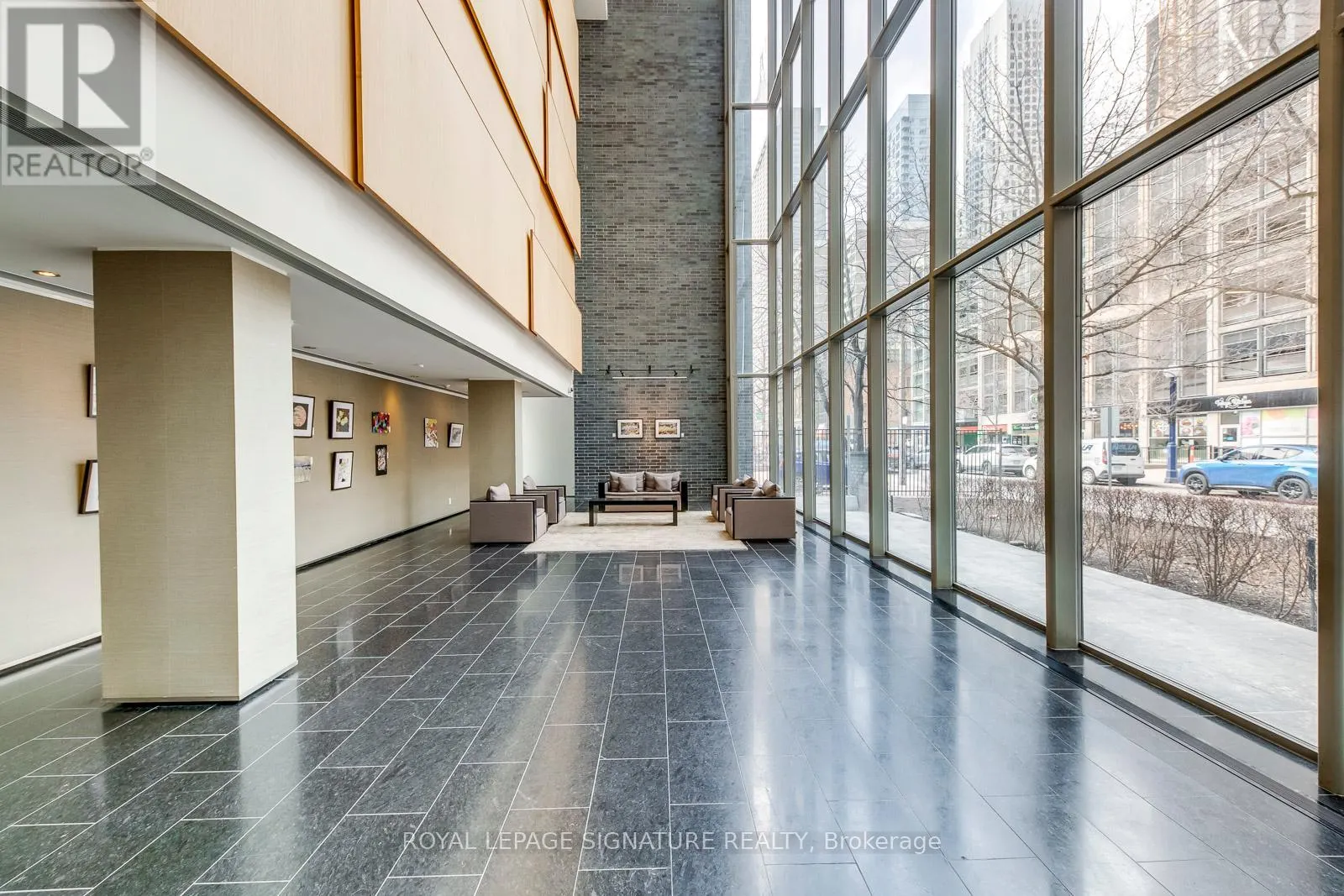 3001 - 33 CHARLES STREET E