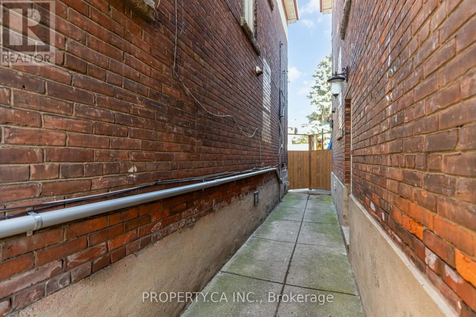 BSMNT - 127 BEATRICE STREET