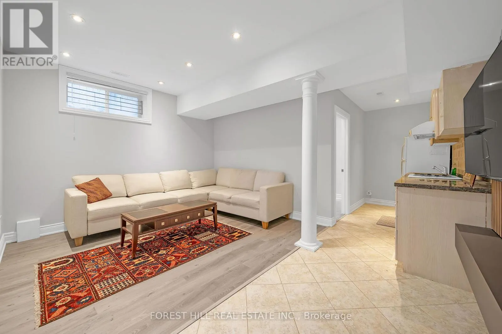 BSMT B - 106 NIPIGON AVENUE