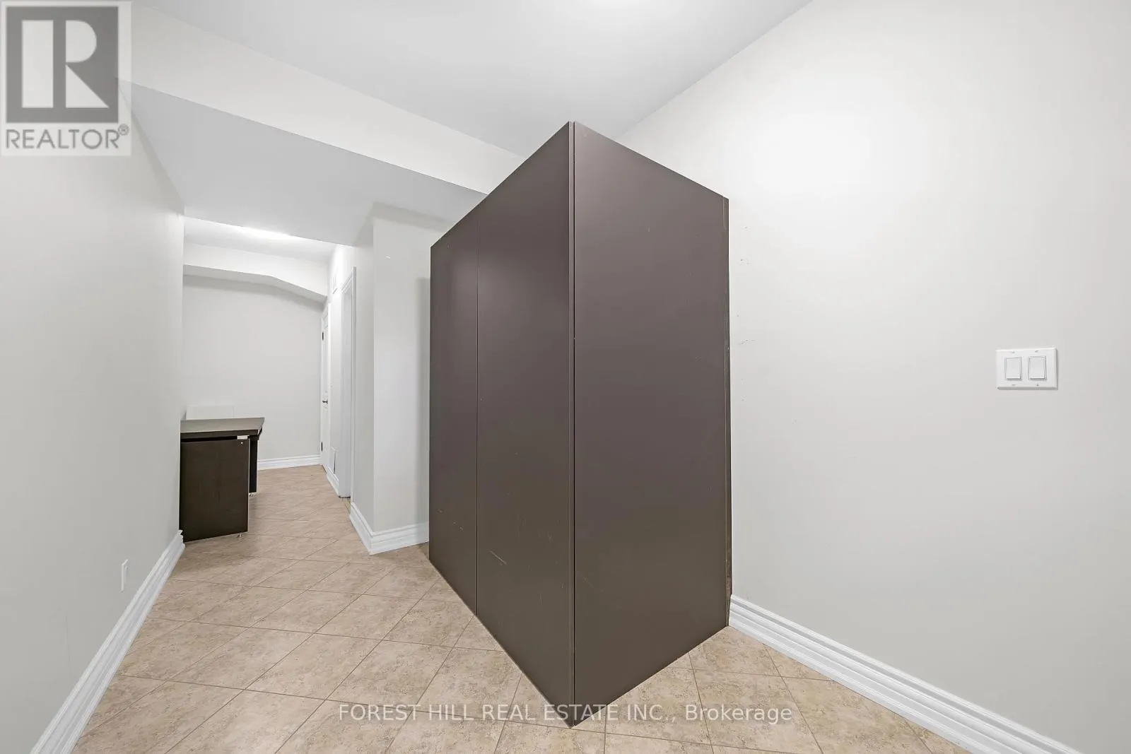 BSMT B - 106 NIPIGON AVENUE