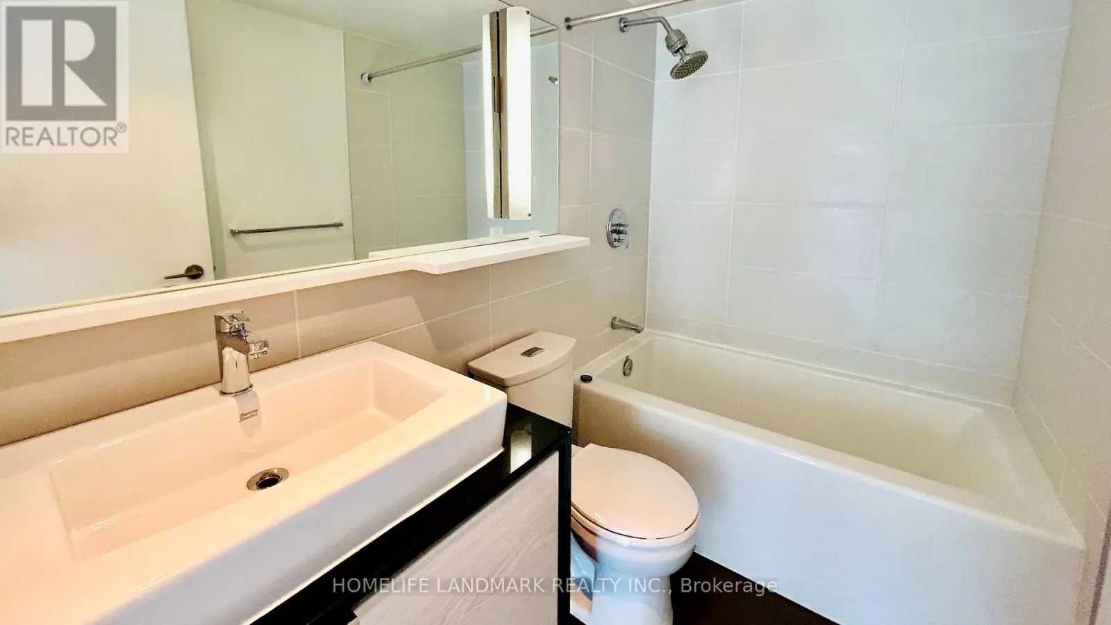 318 - 72 ESTHER SHINER BOULEVARD