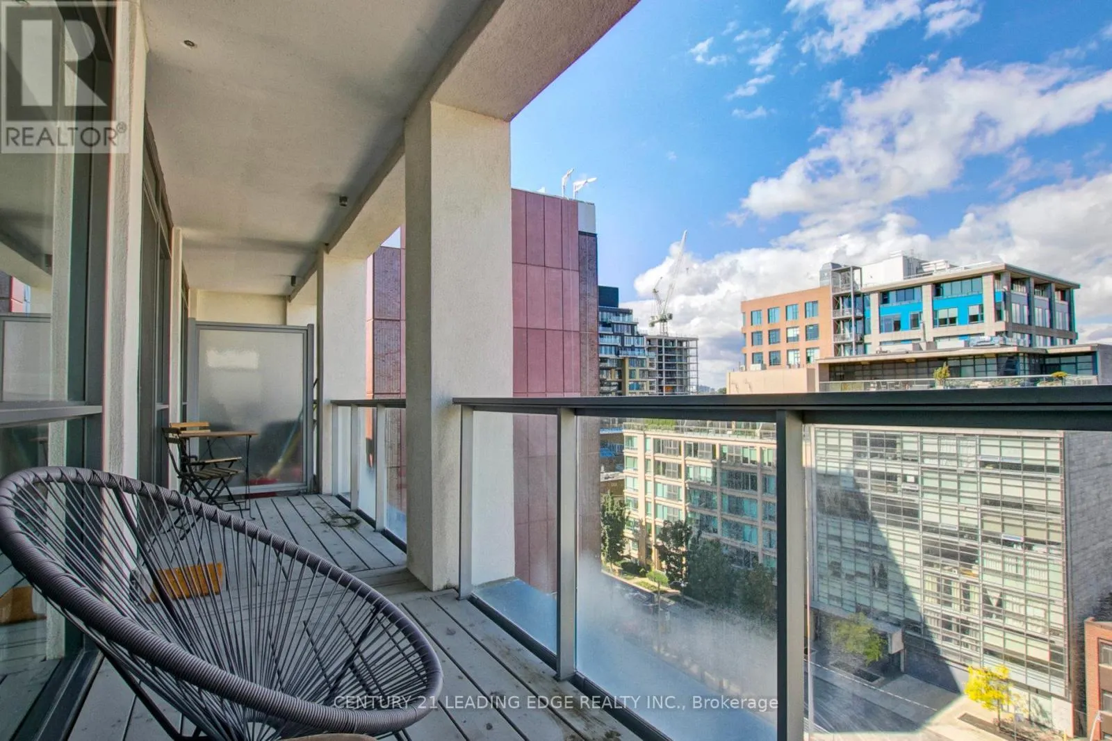 908 - 39 BRANT STREET