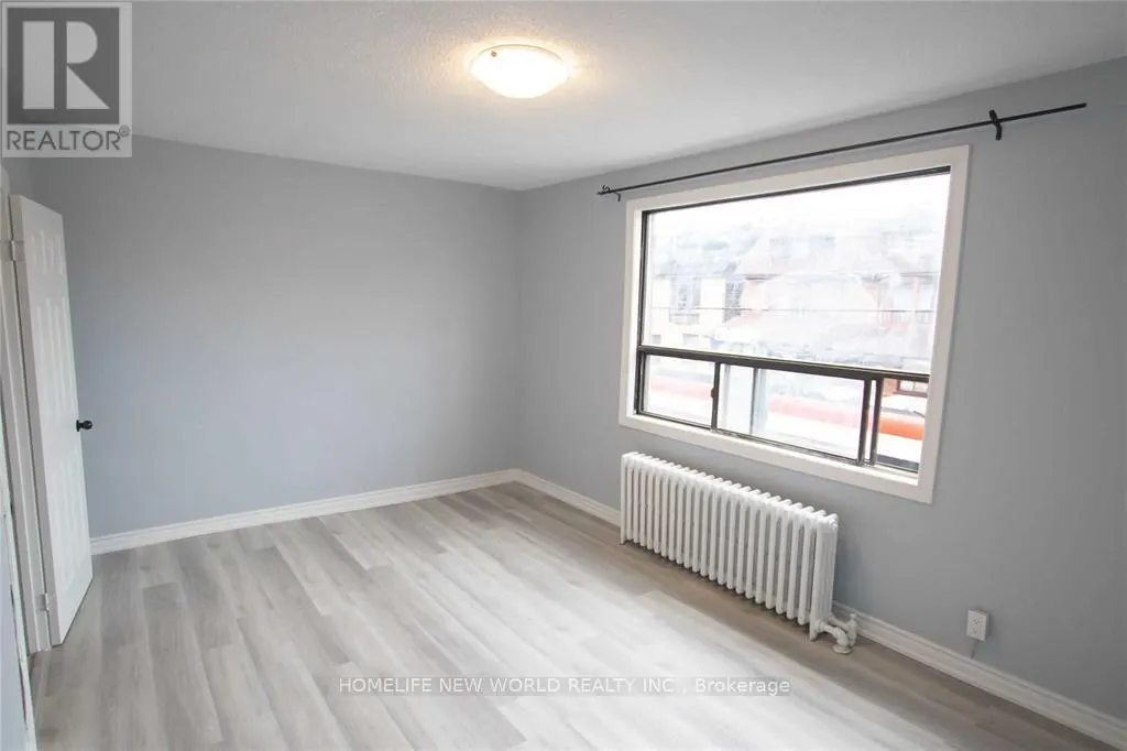 2ND FLOOR - 1104 COLLEGE STREET