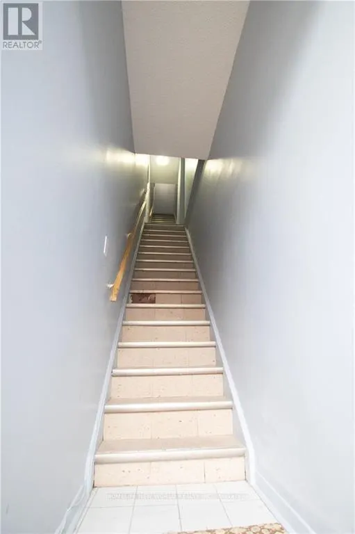 2ND FLOOR - 1104 COLLEGE STREET