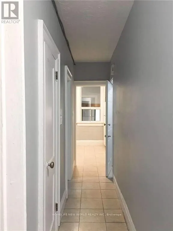 2ND FLOOR - 1104 COLLEGE STREET