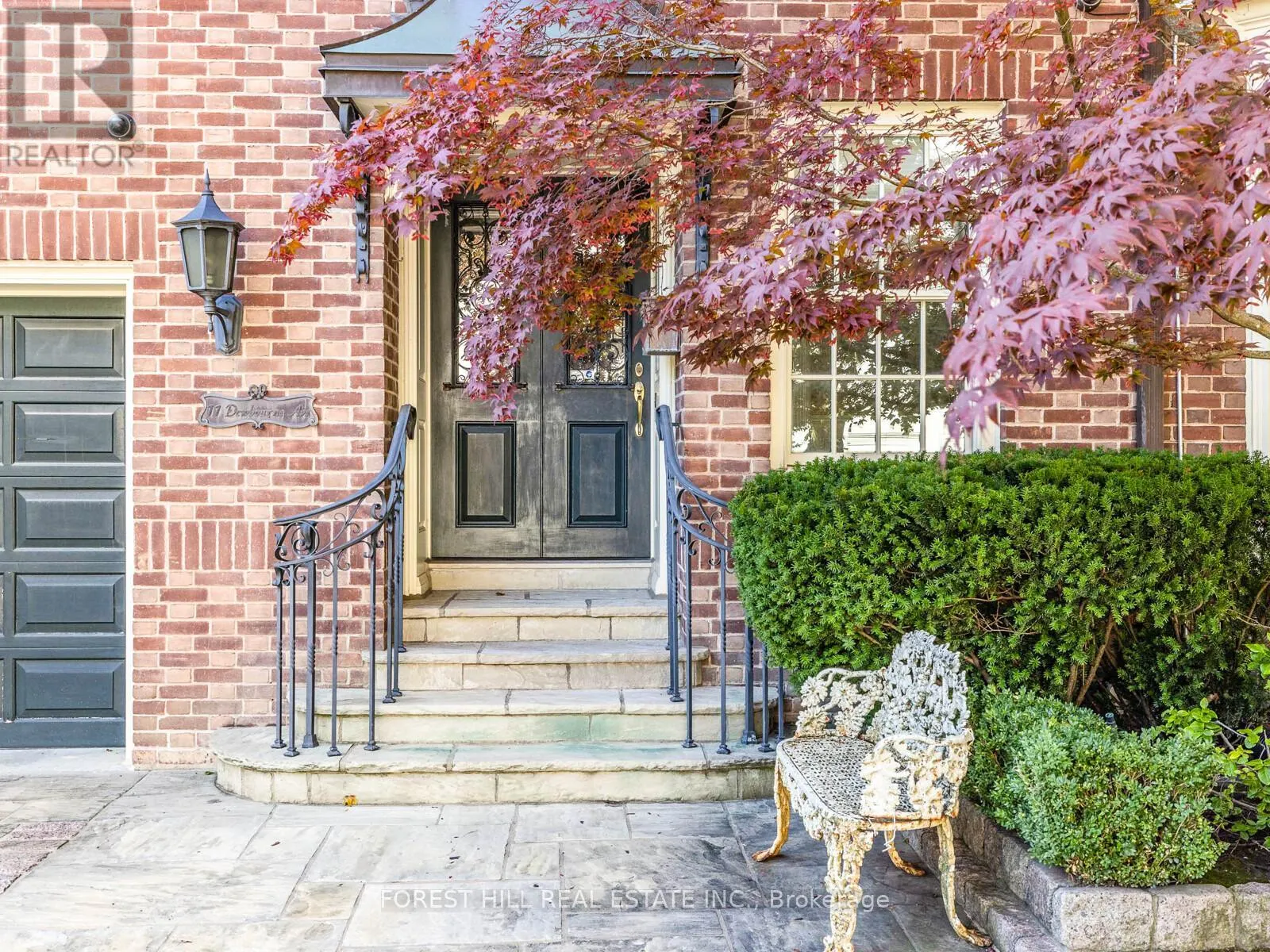 11 DEWBOURNE AVENUE