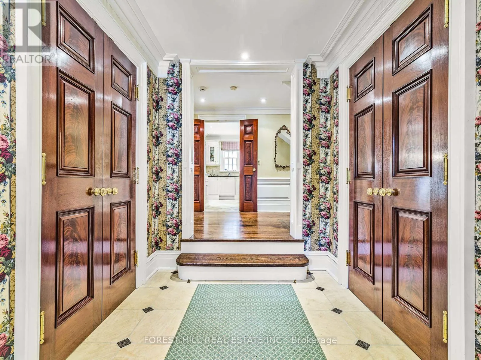 11 DEWBOURNE AVENUE