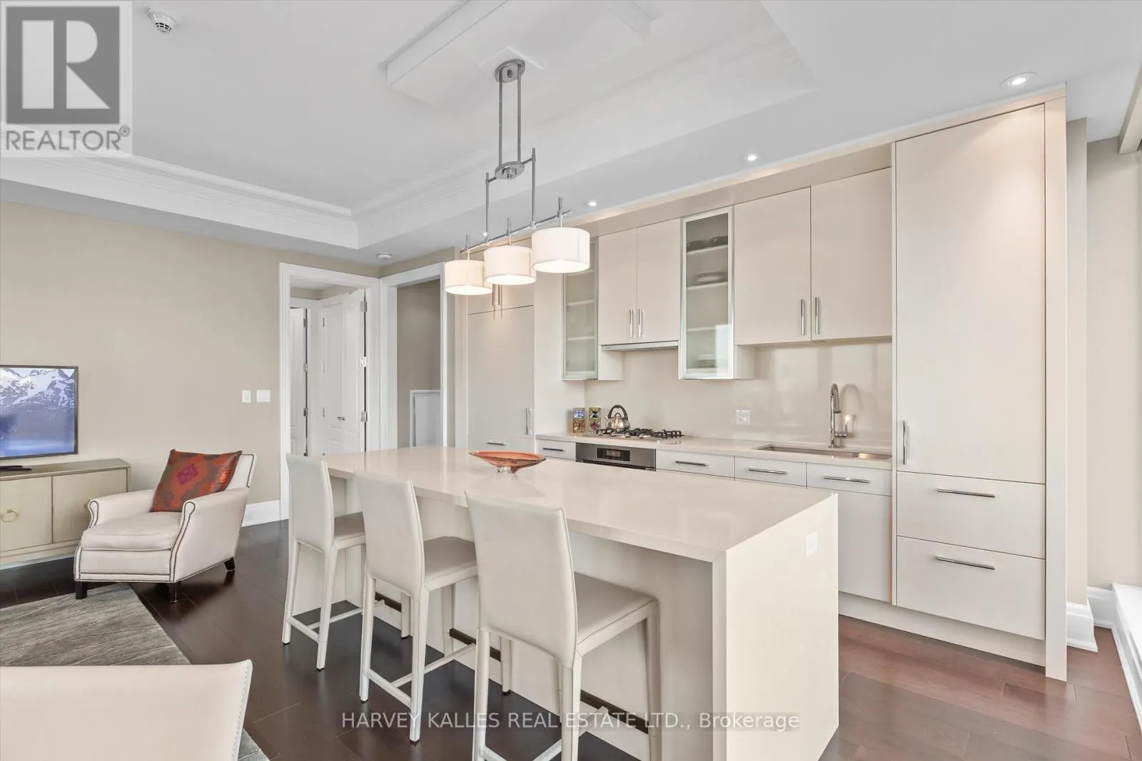 1805 - 55 SCOLLARD STREET