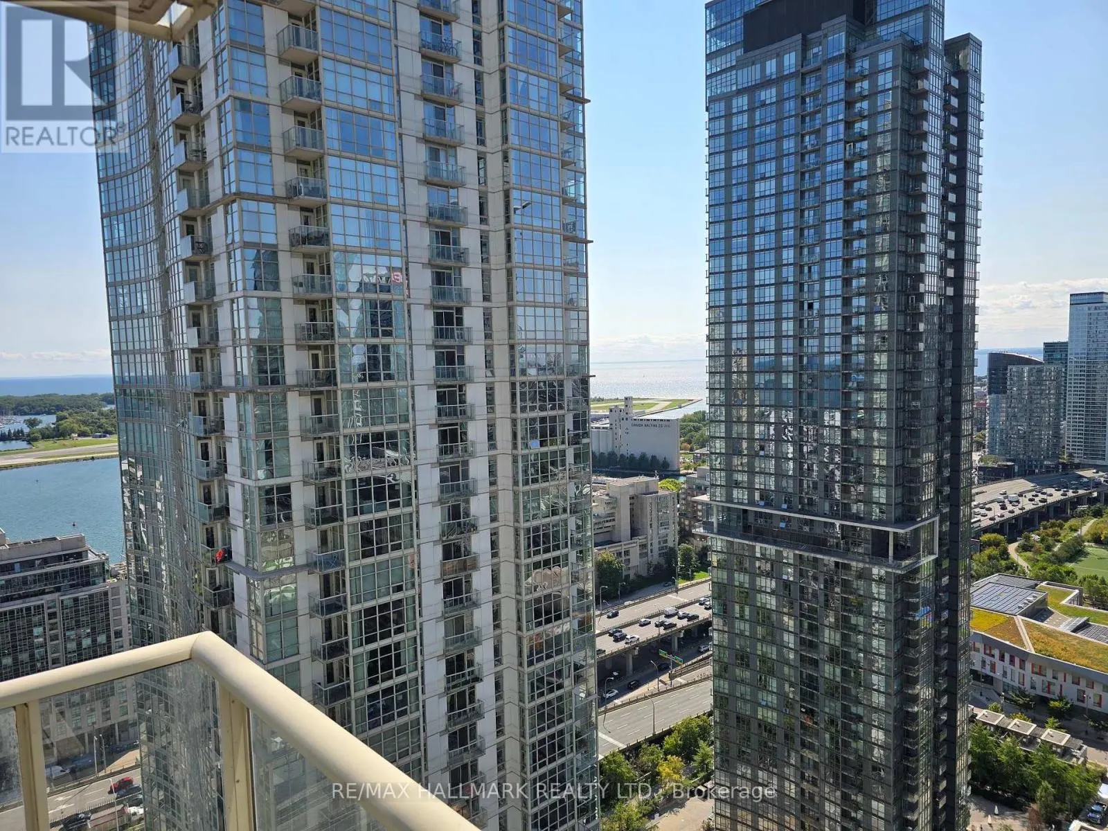 3712 - 10 NAVY WHARF COURT