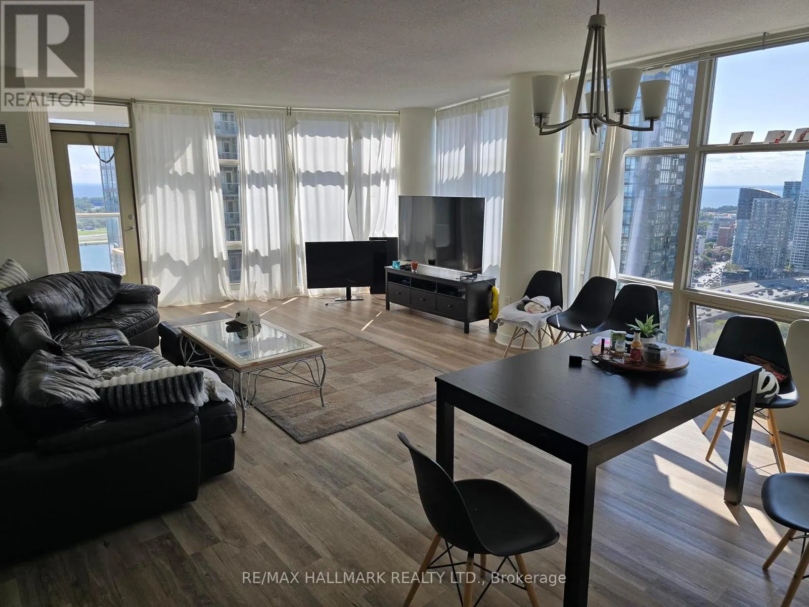 3712 - 10 NAVY WHARF COURT