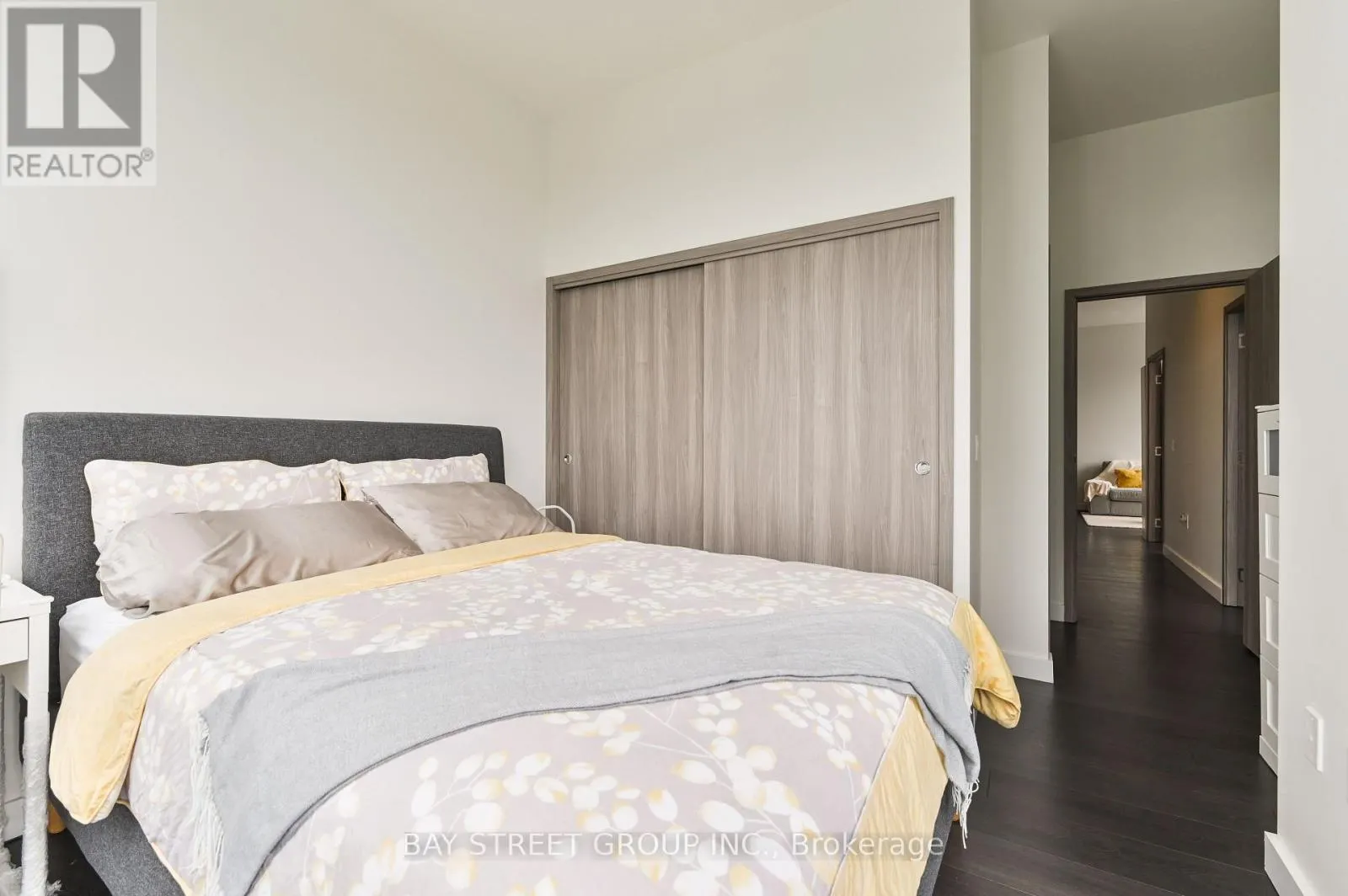 PH3808 - 85 MCMAHON DRIVE