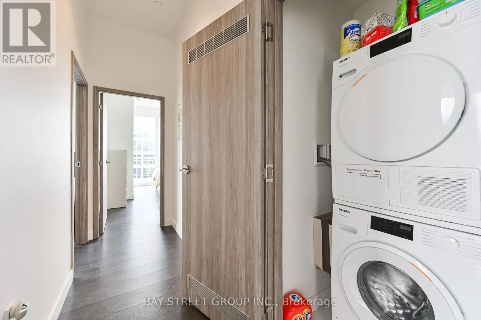 PH3808 - 85 MCMAHON DRIVE