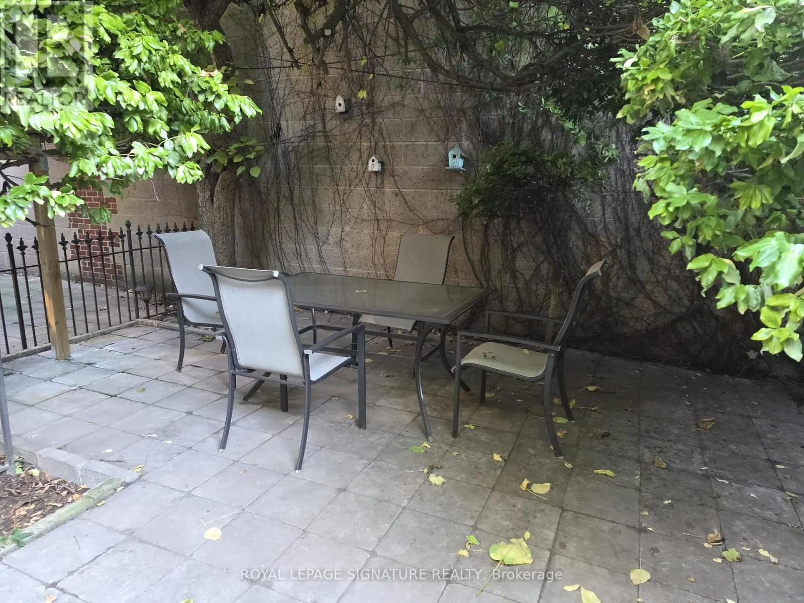 UNIT 3 - 562 PARLIAMENT STREET