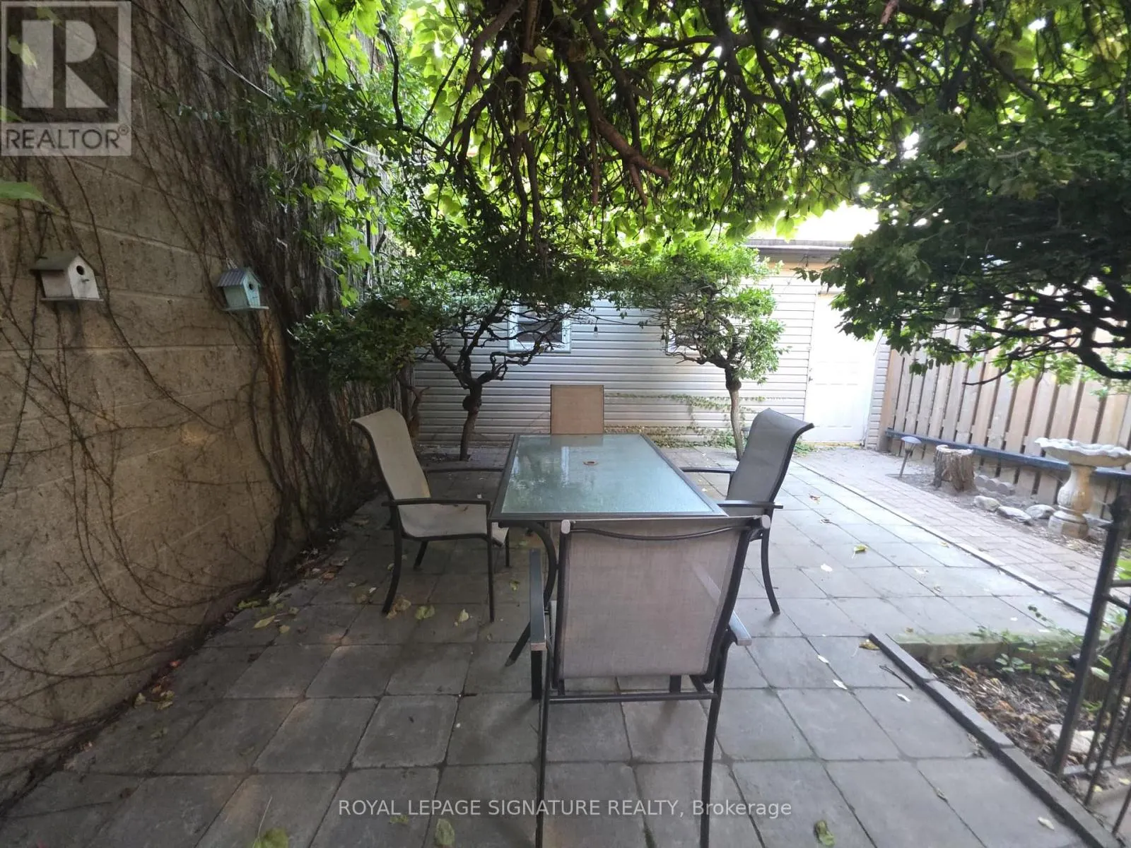 3 FURNISHED - 562 PARLIAMENT STREET