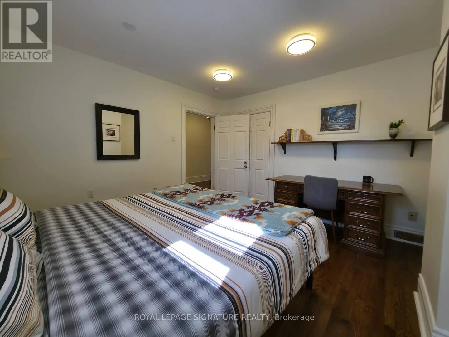 3 FURNISHED - 562 PARLIAMENT STREET