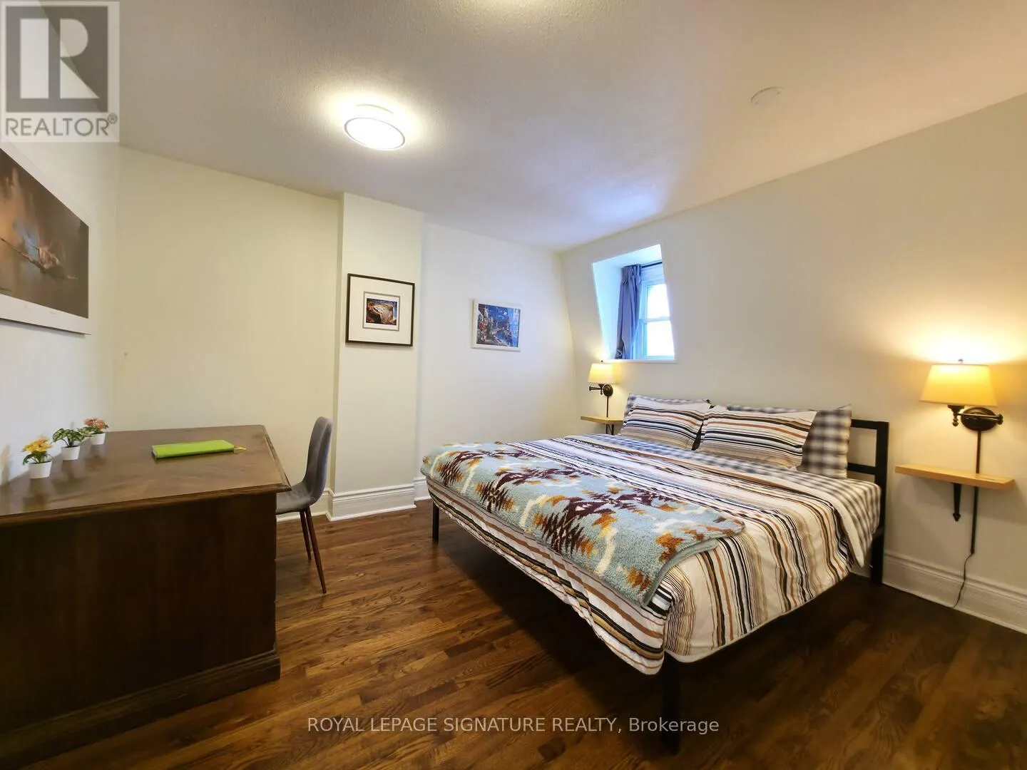 3 FURNISHED - 562 PARLIAMENT STREET