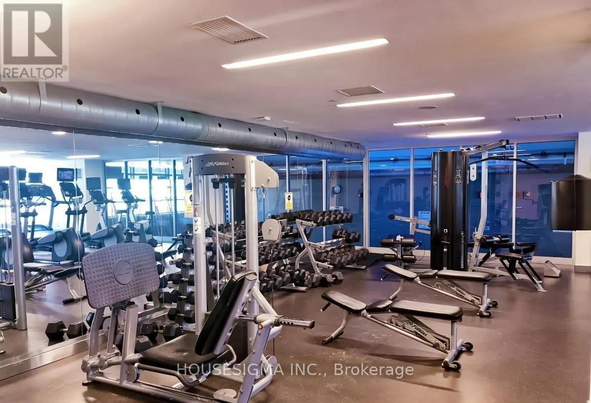 1032 - 15 ICEBOAT TERRACE