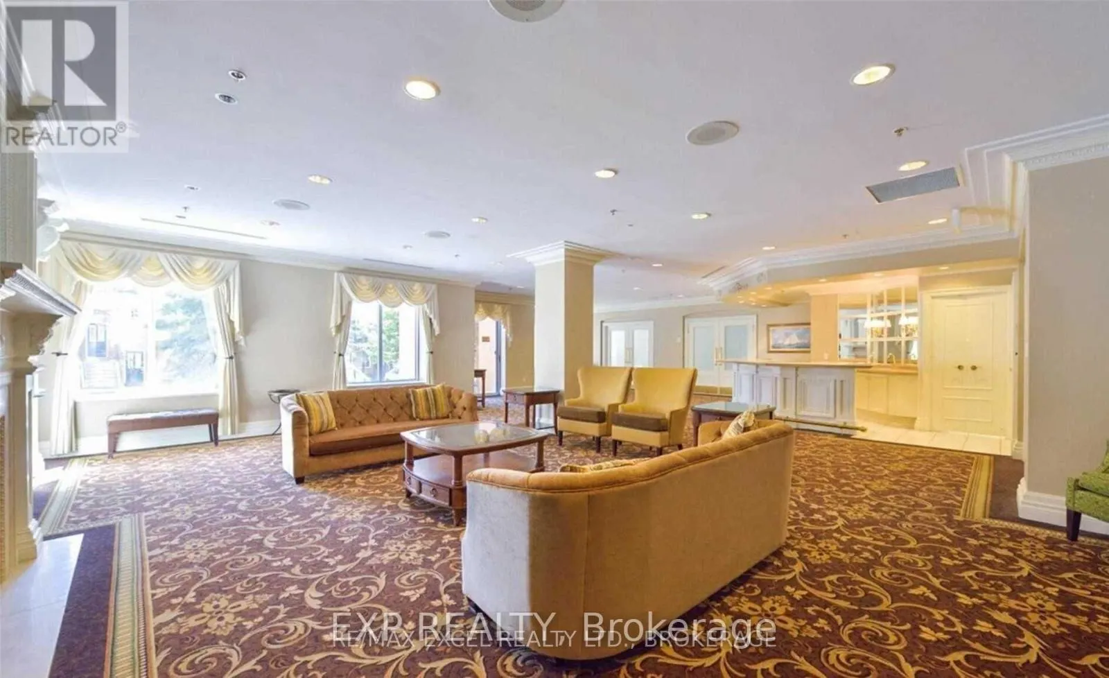 1007 - 18 SOMMERSET WAY
