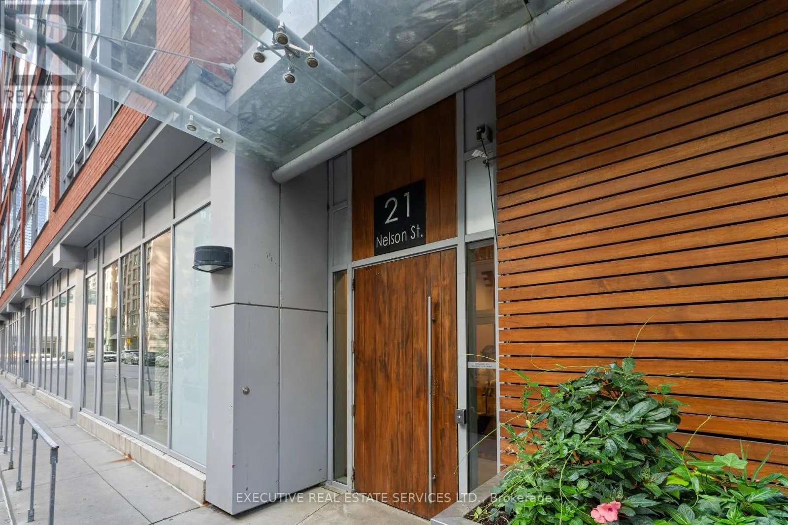 324 - 21 NELSON STREET