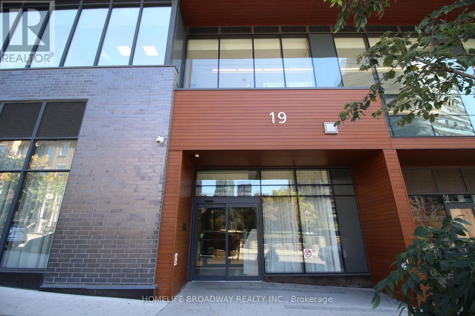 1706 - 19 WESTERN BATTERY ROAD