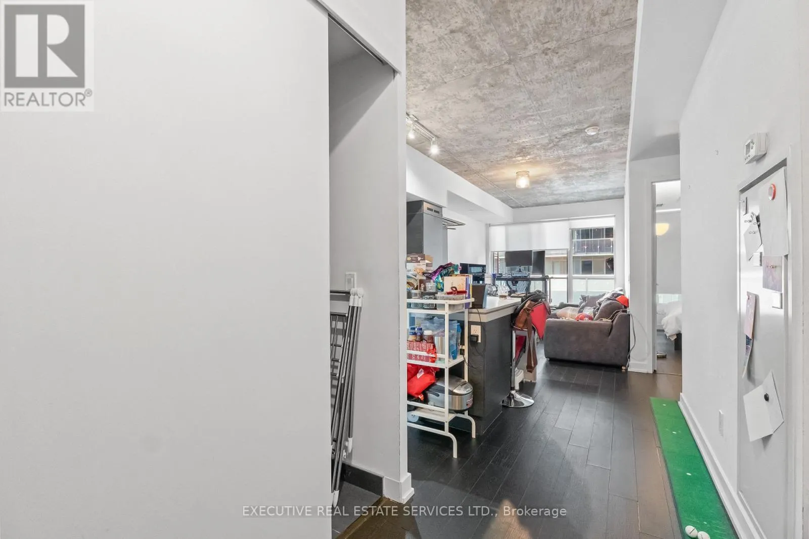721 - 1030 KING STREET W