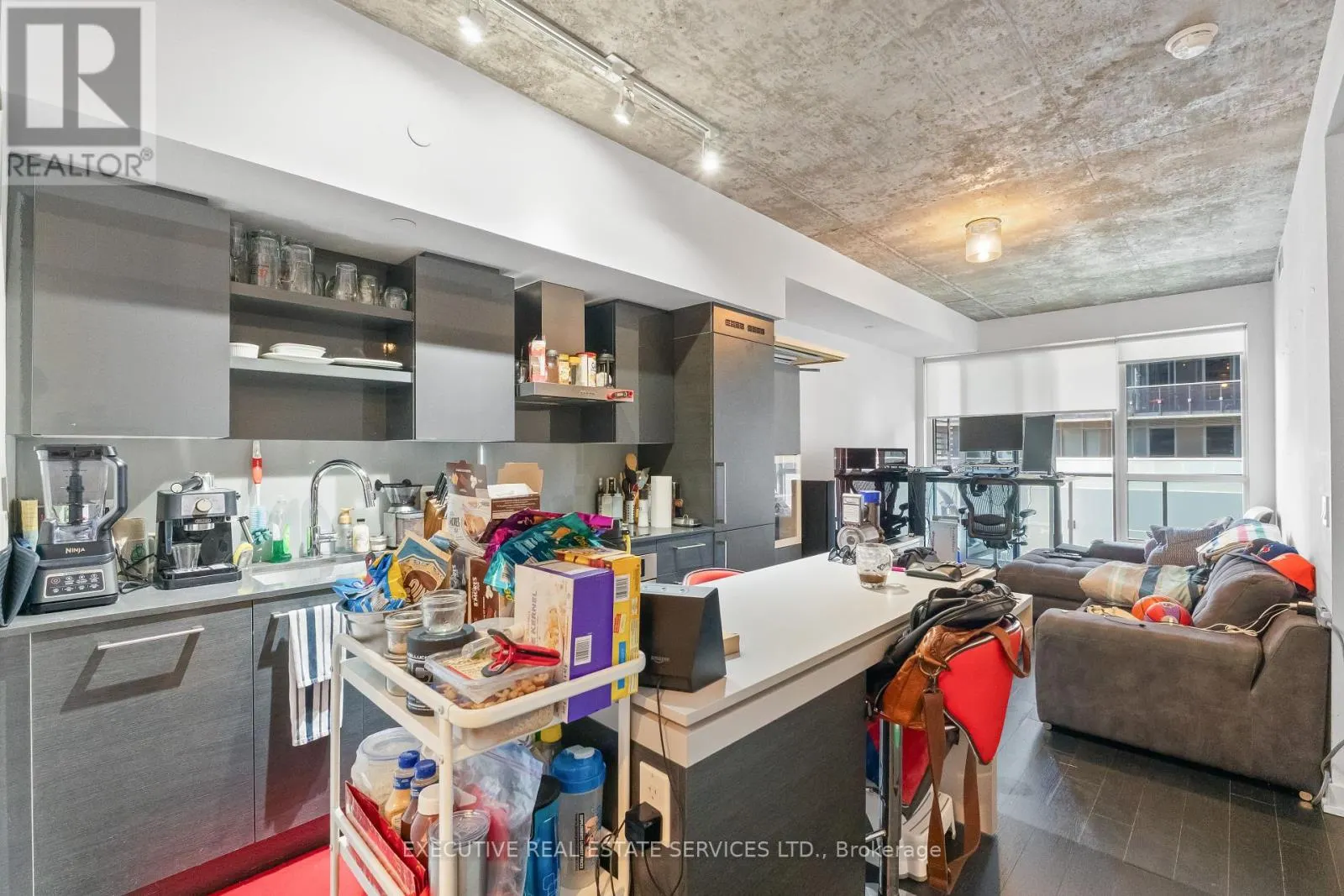 721 - 1030 KING STREET W