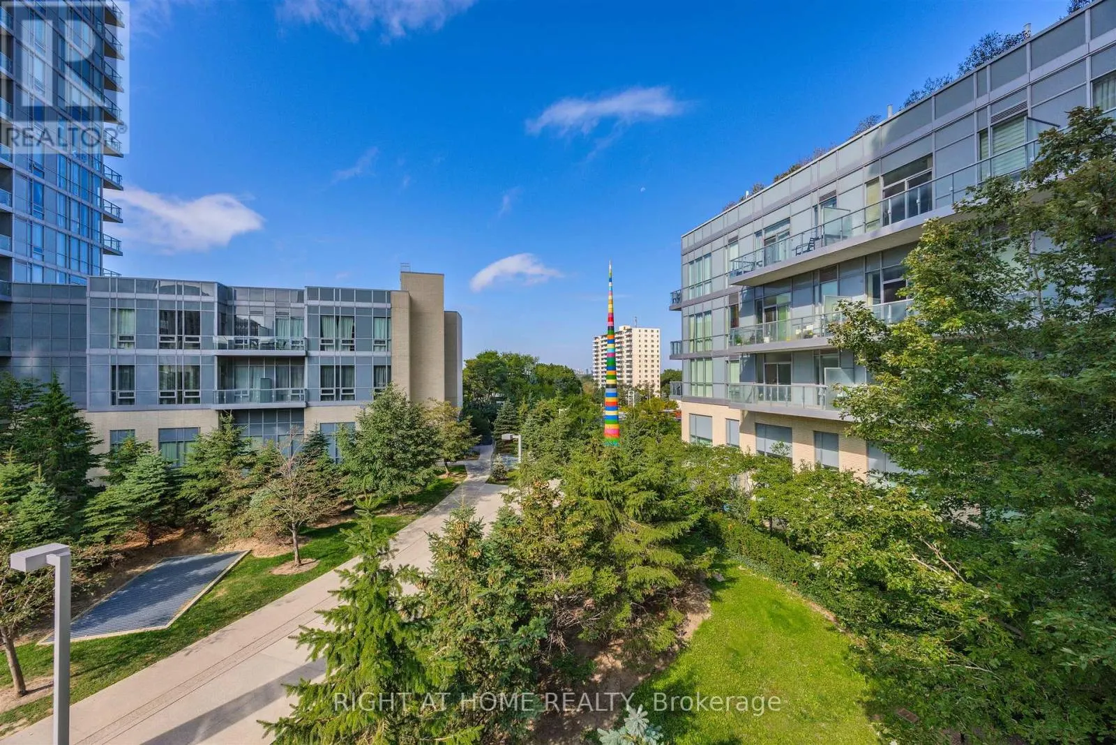 206 - 70 FOREST MANOR ROAD