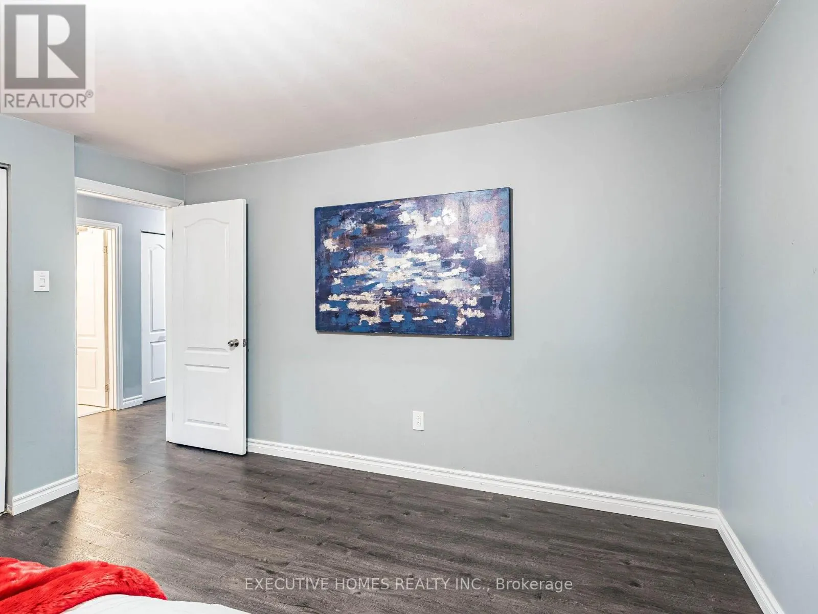 210 - 55 RAMEAU DRIVE E