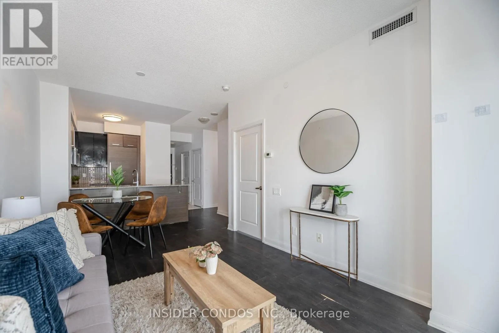 3207 - 5168 YONGE STREET