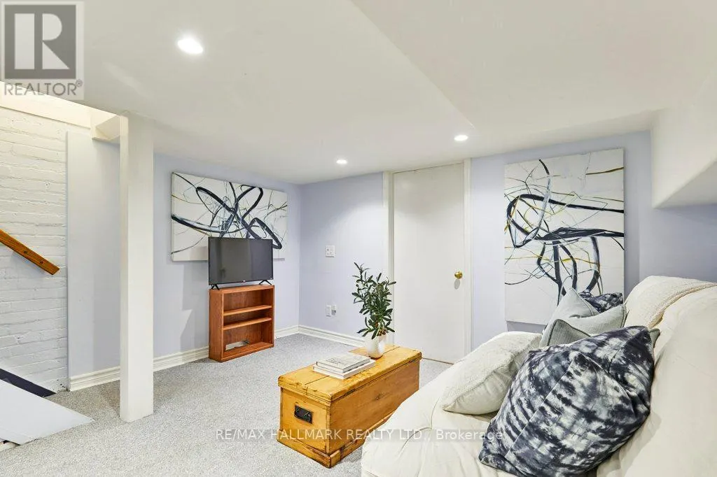 437 DAVISVILLE AVENUE