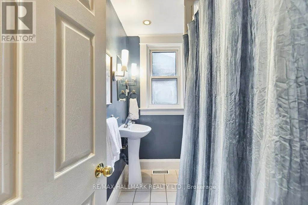 437 DAVISVILLE AVENUE