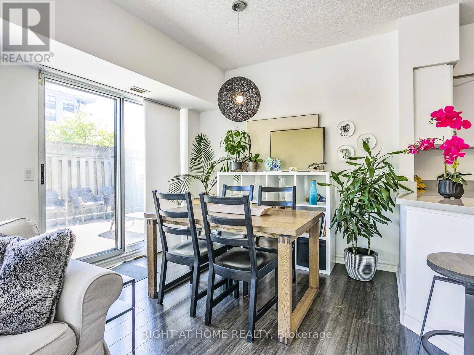 103 - 890 SHEPPARD AVENUE W