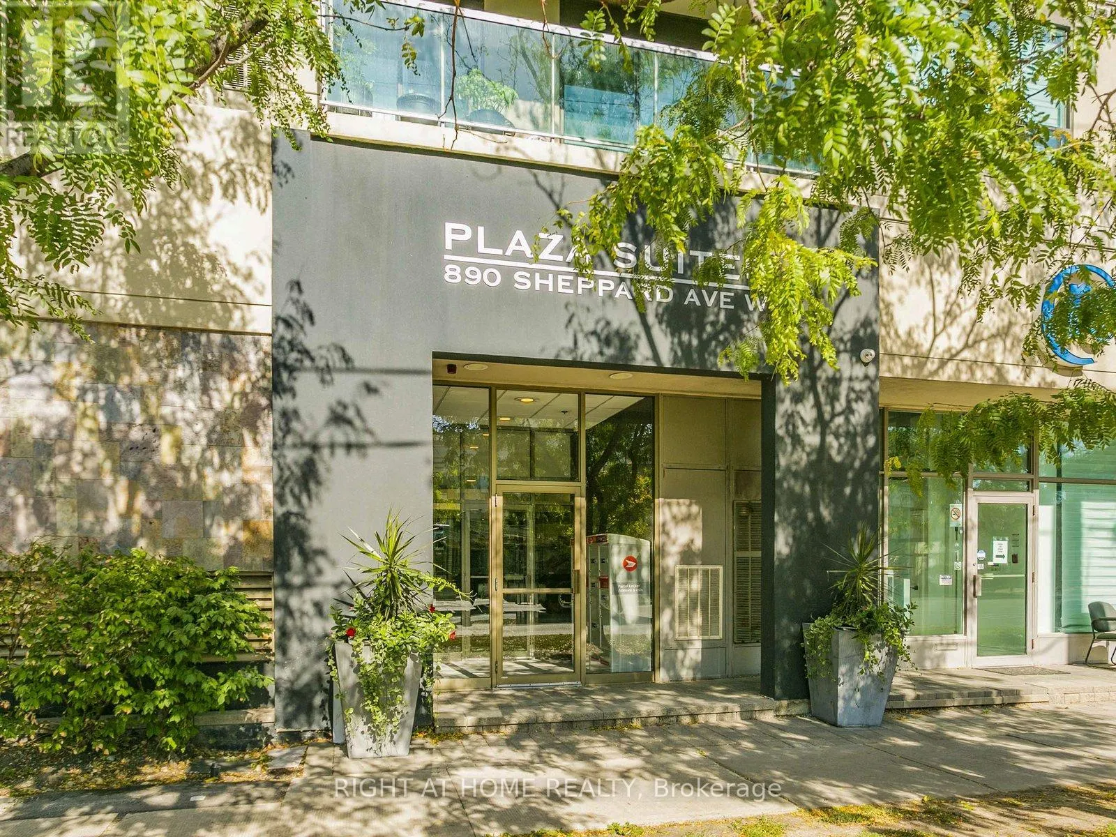 103 - 890 SHEPPARD AVENUE W
