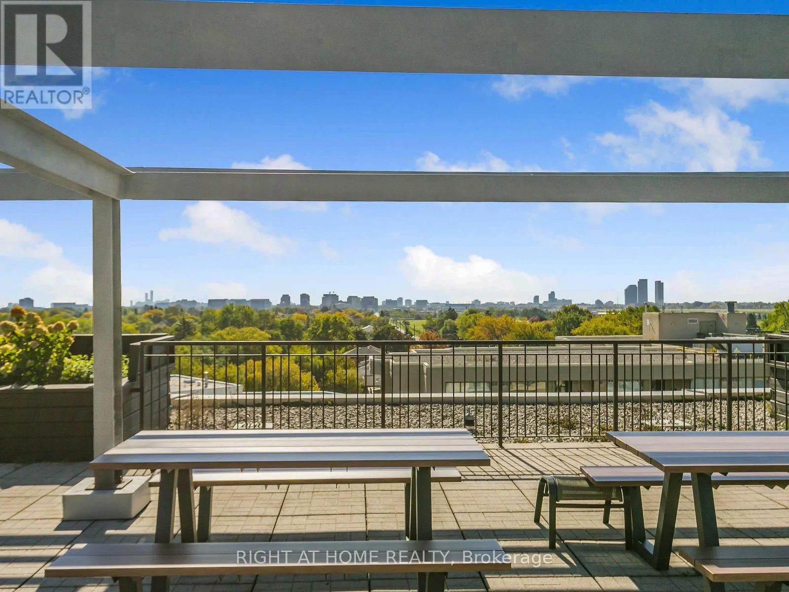 103 - 890 SHEPPARD AVENUE W