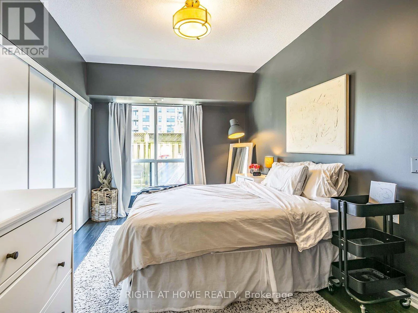 103 - 890 SHEPPARD AVENUE W