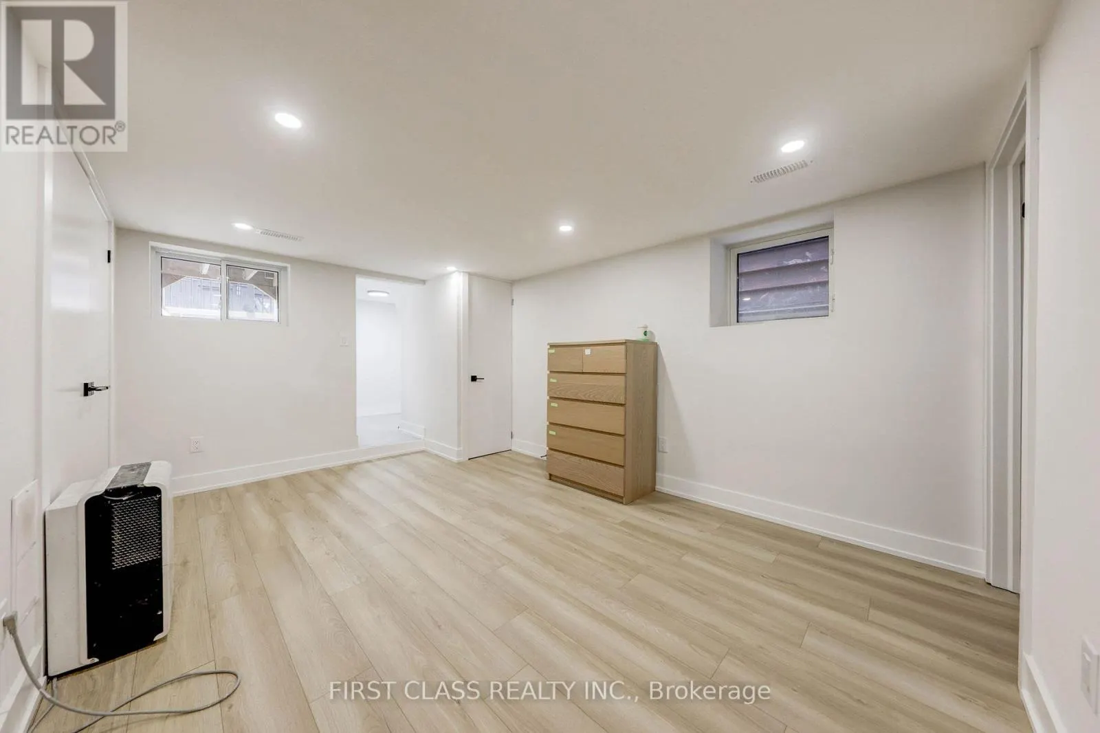 431 ROXTON ROAD