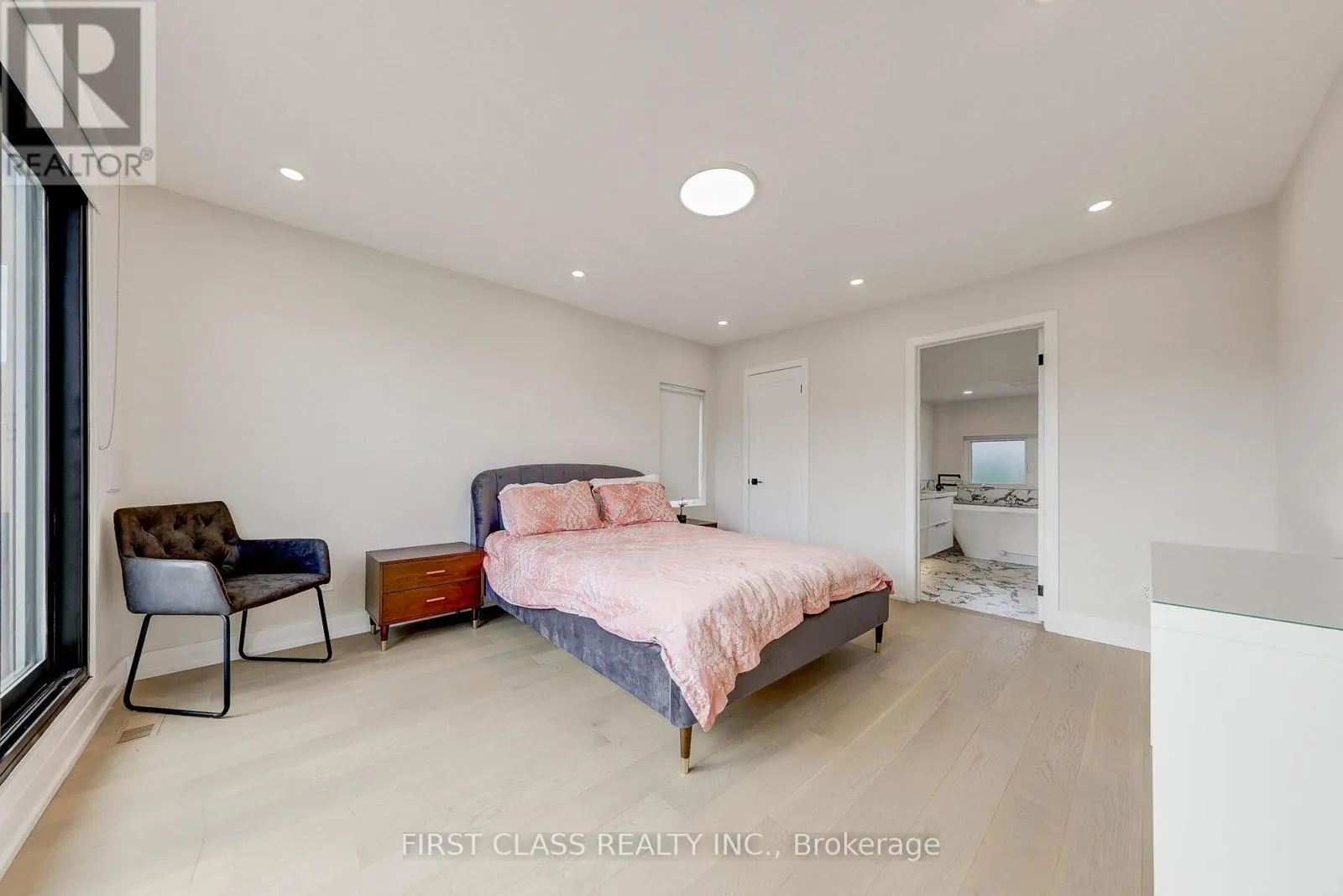 431 ROXTON ROAD