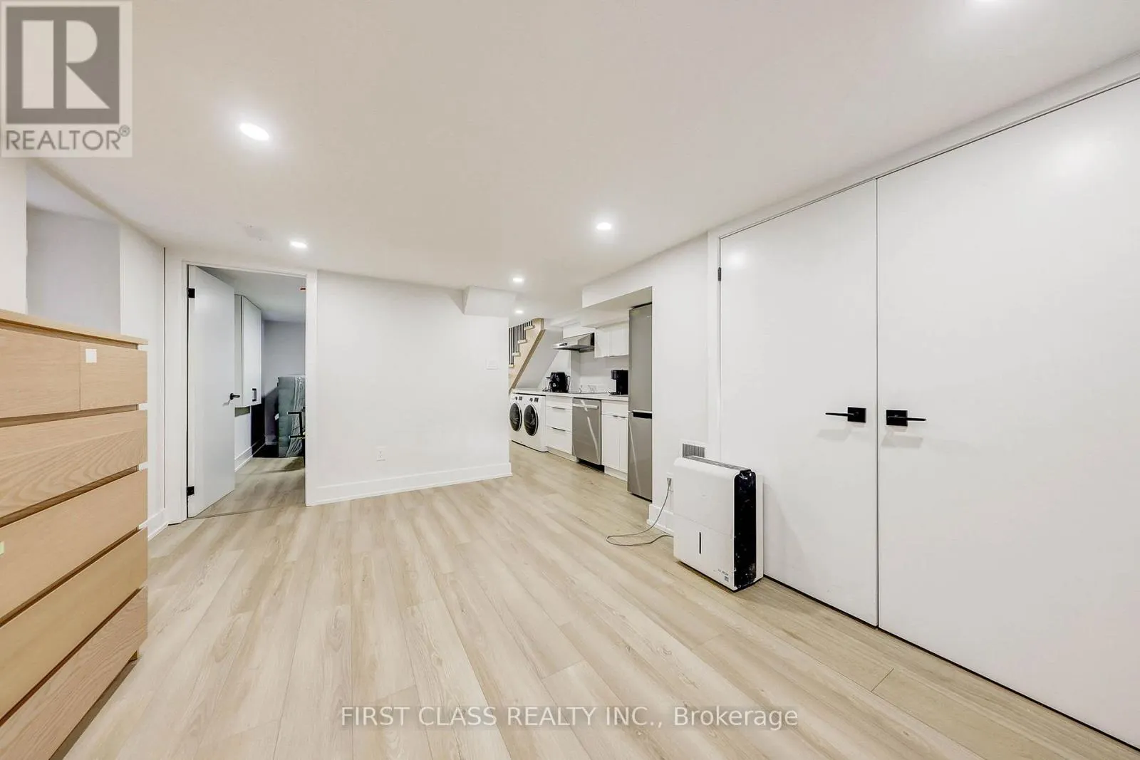 431 ROXTON ROAD