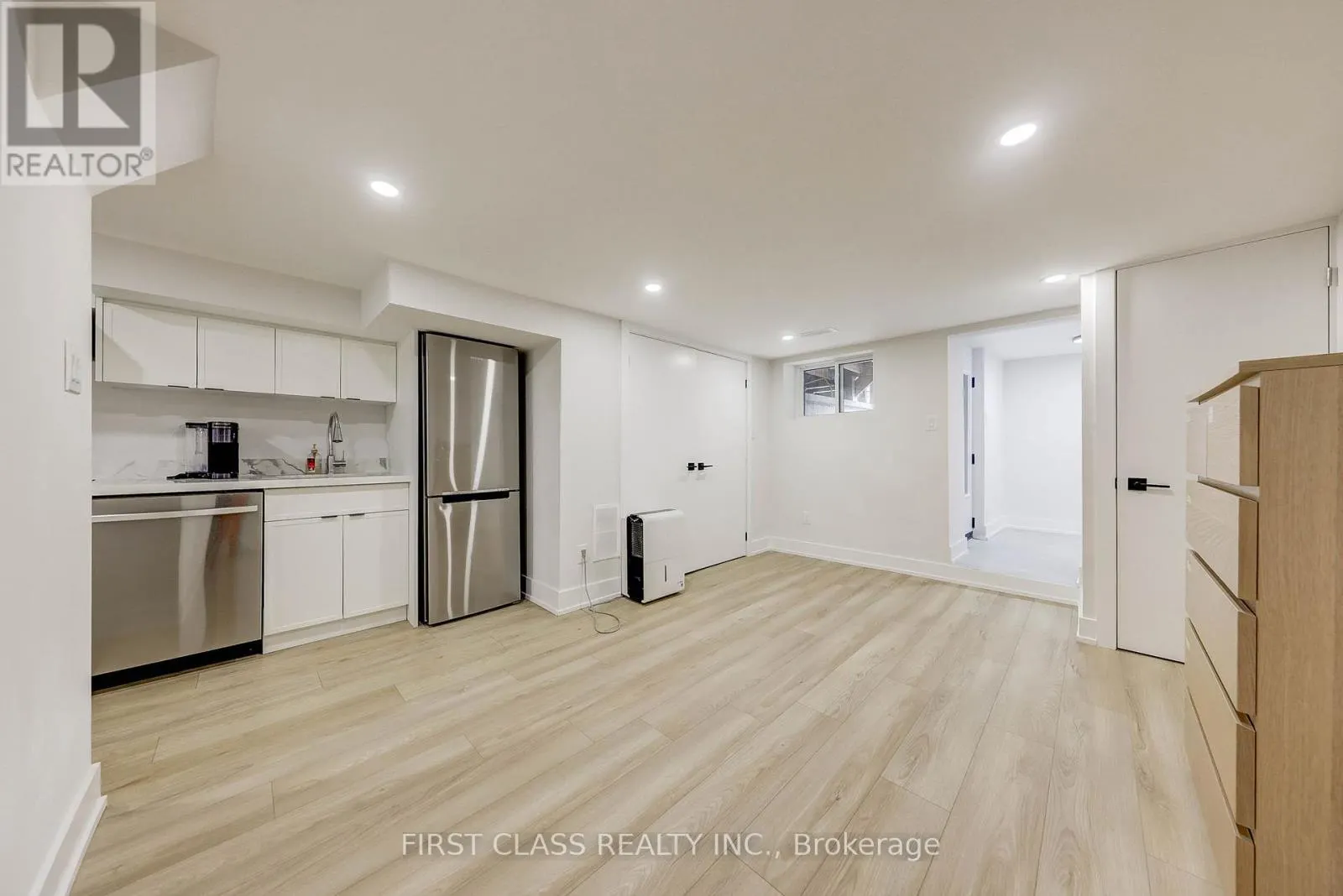 431 ROXTON ROAD