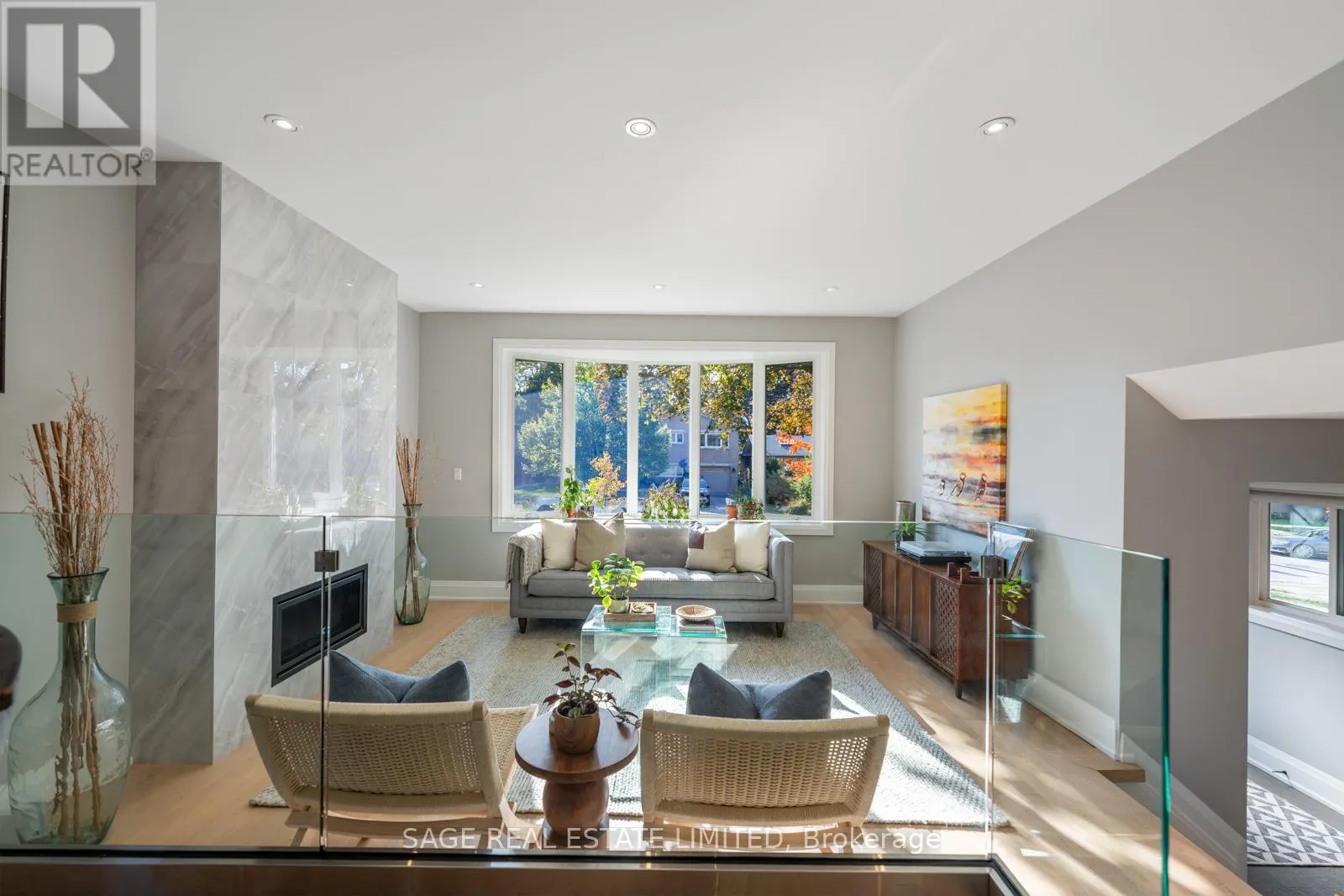 10 LIONEL HEIGHTS CRESCENT