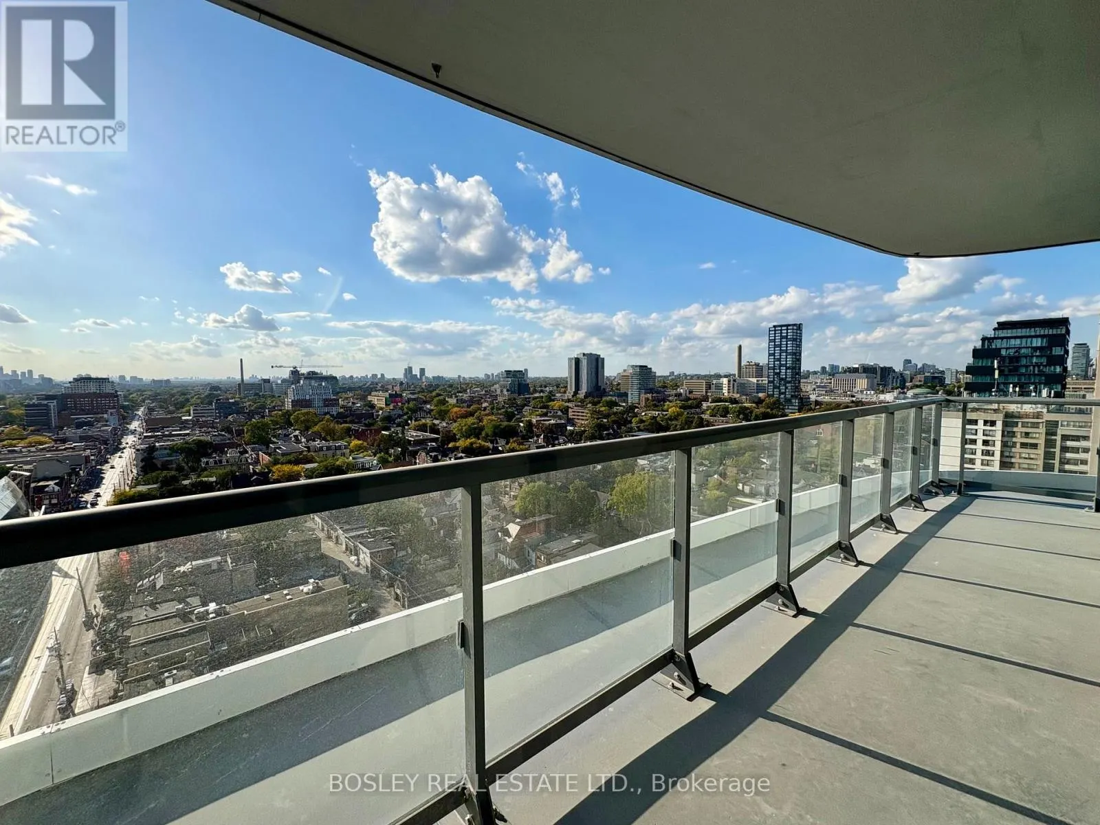 1611 - 280 DUNDAS STREET W