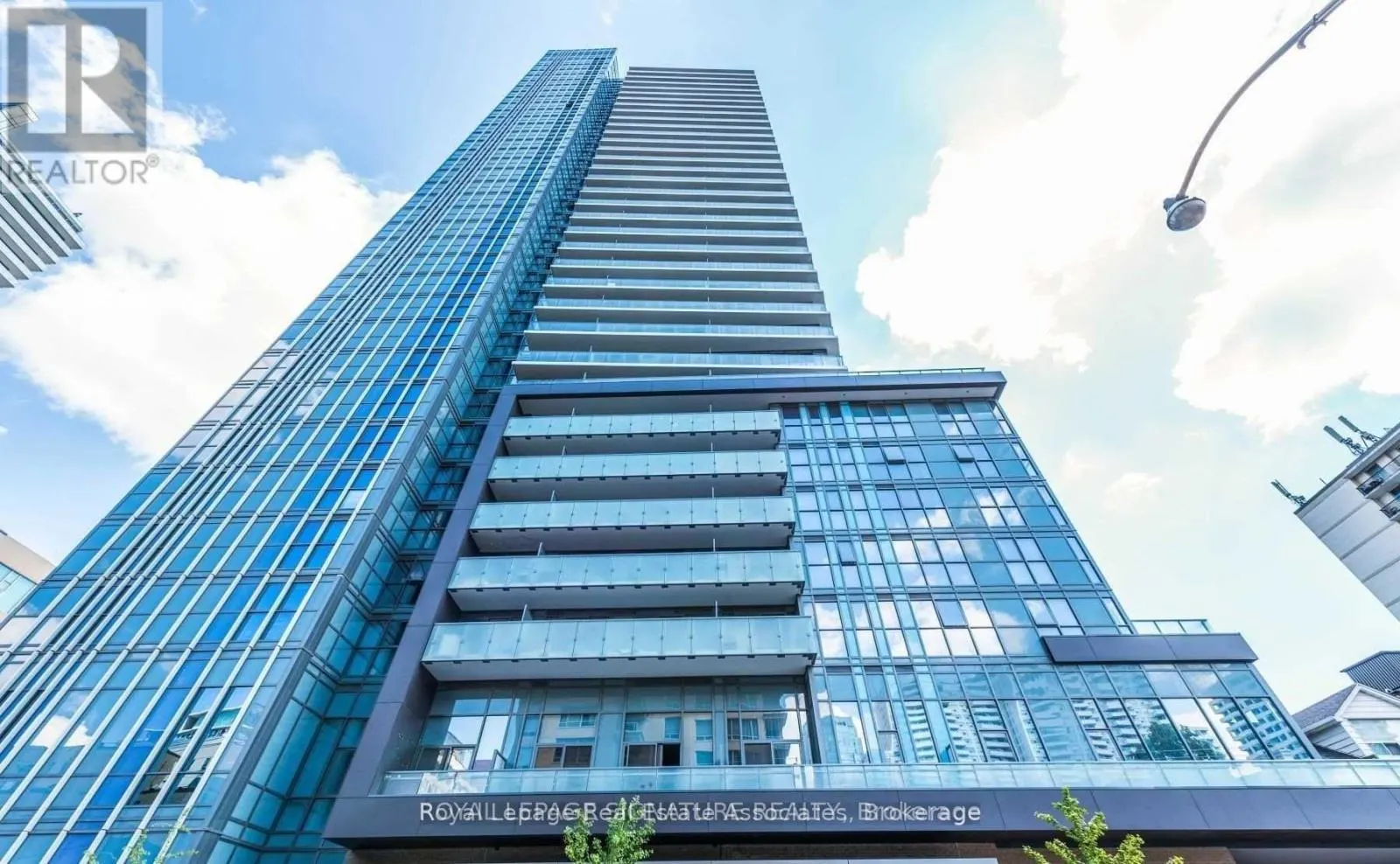 1602 - 125 REDPATH AVENUE