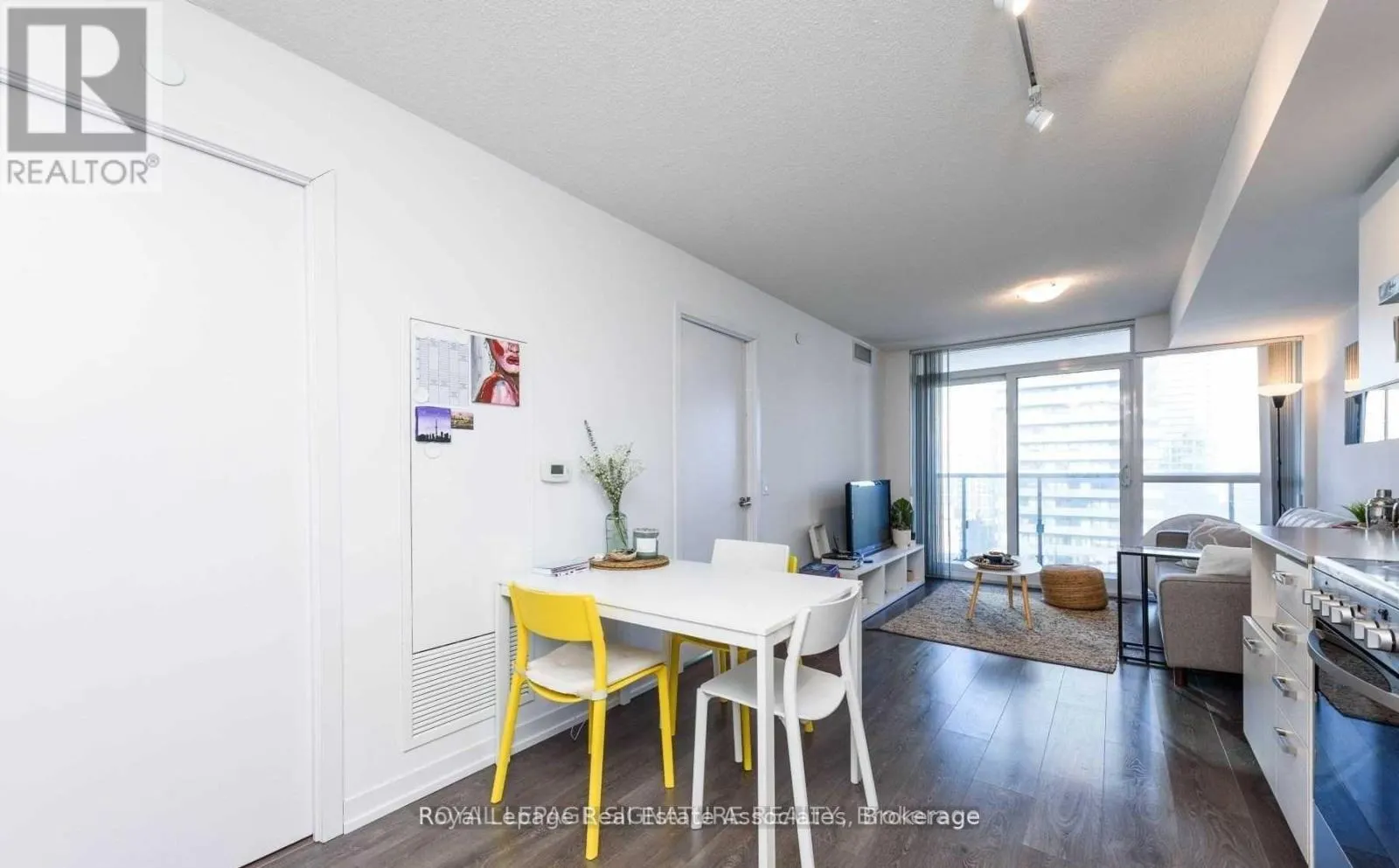 1602 - 125 REDPATH AVENUE