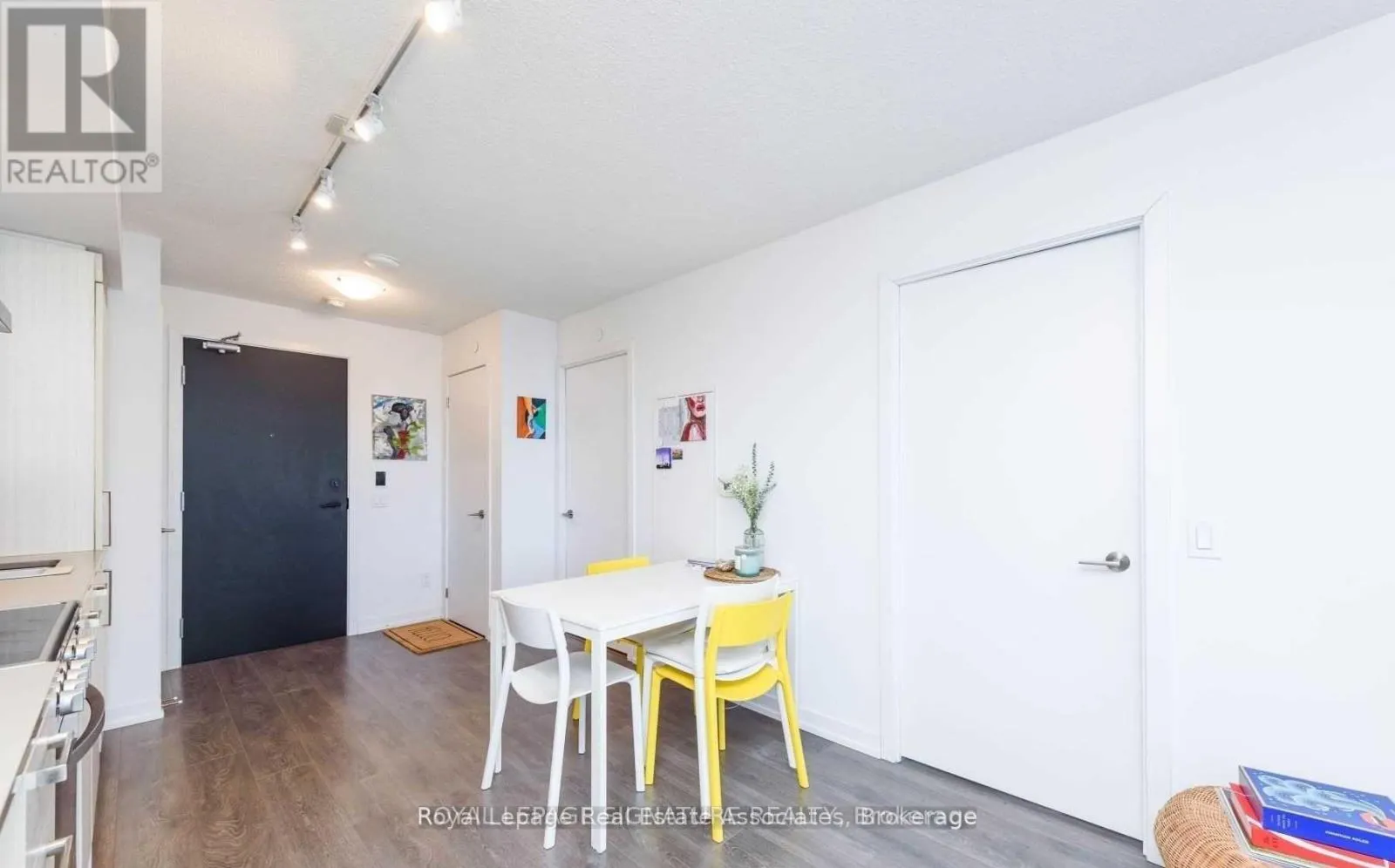 1602 - 125 REDPATH AVENUE