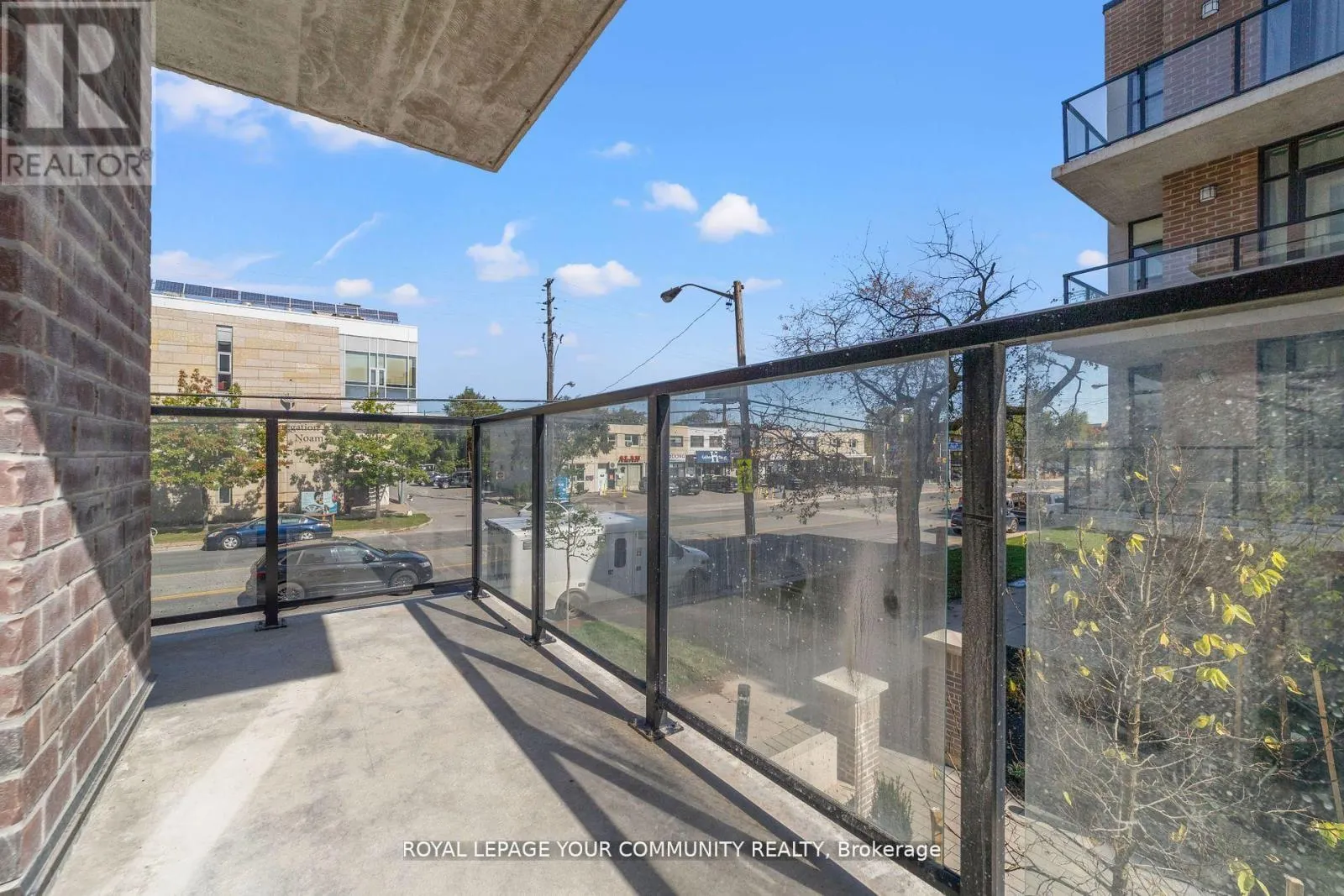 3RD - 11-851 SHEPPARD AVENUE