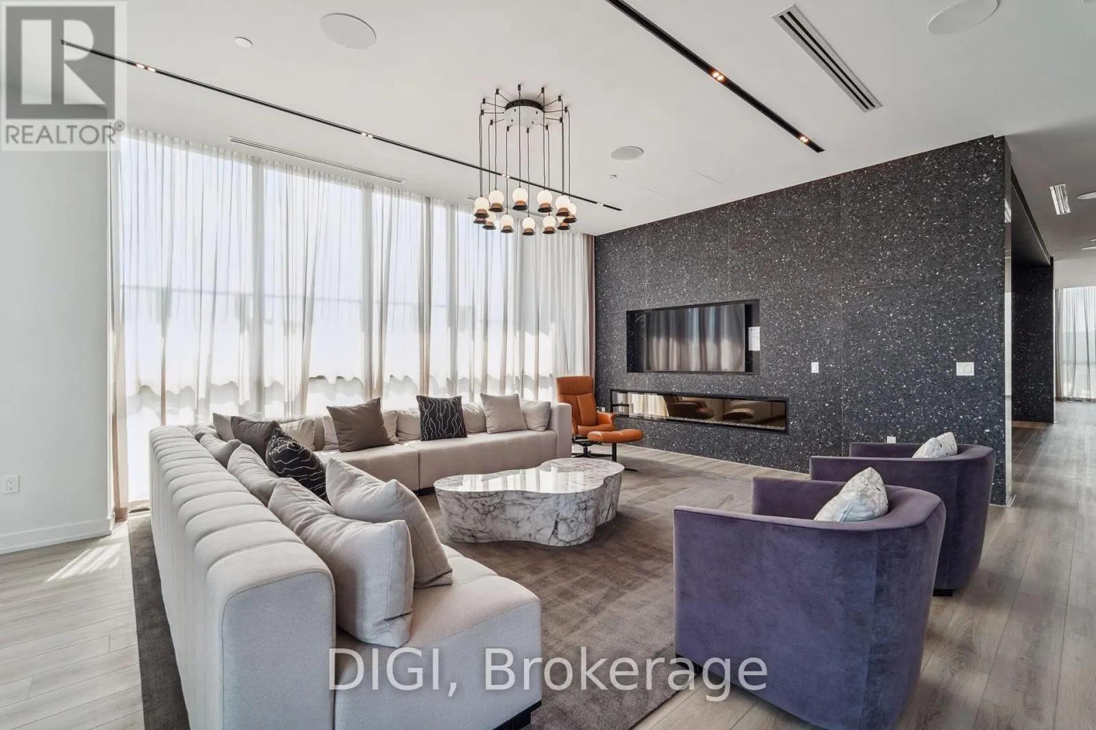 212 - 325 YORKLAND BOULEVARD