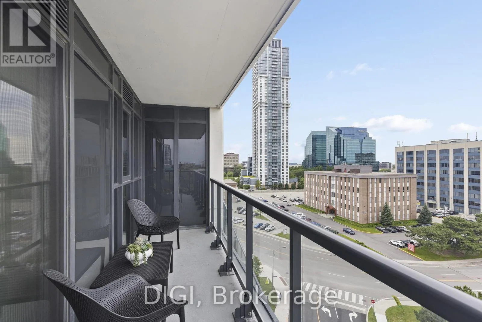 212 - 325 YORKLAND BOULEVARD