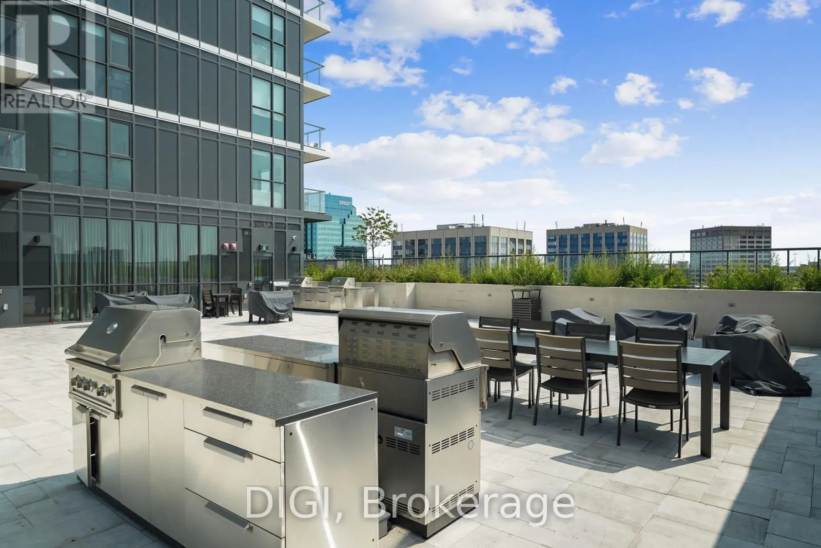 212 - 325 YORKLAND BOULEVARD