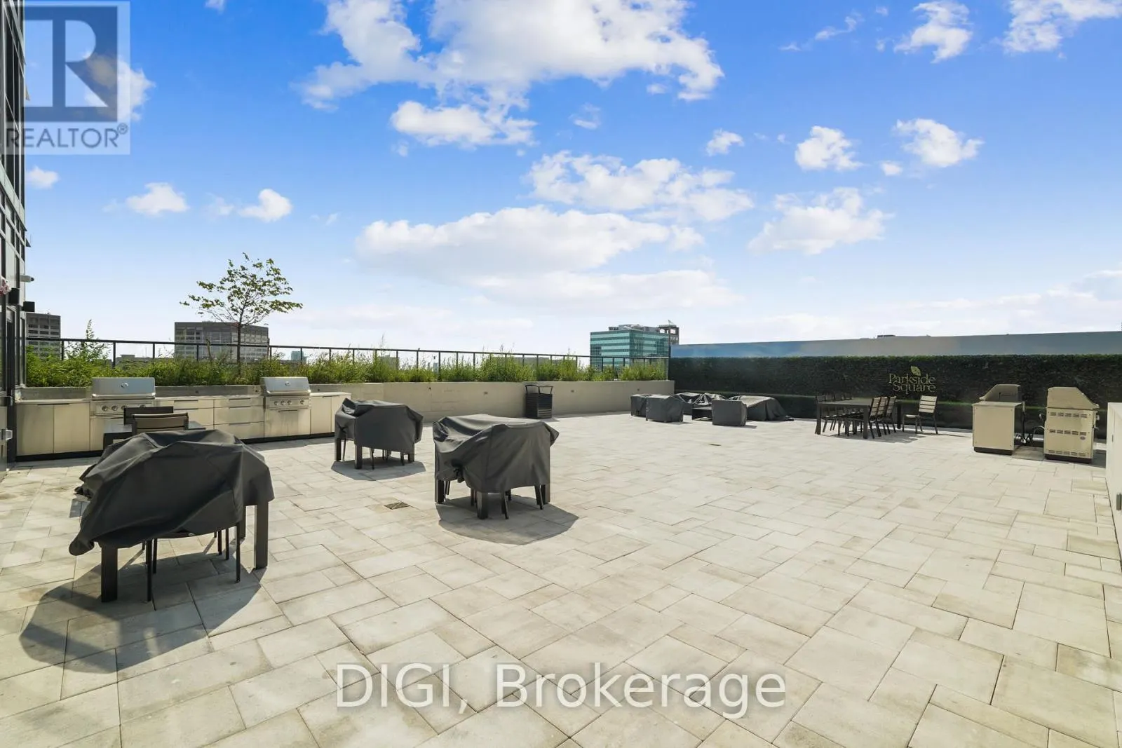 212 - 325 YORKLAND BOULEVARD