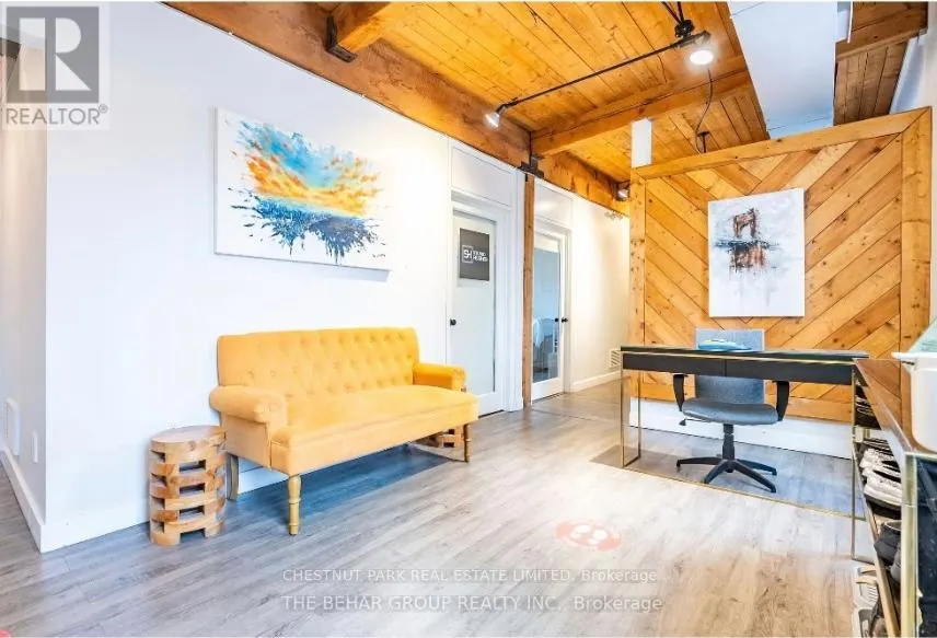 UNIT 4, RM 1 - 18 DUPONT STREET